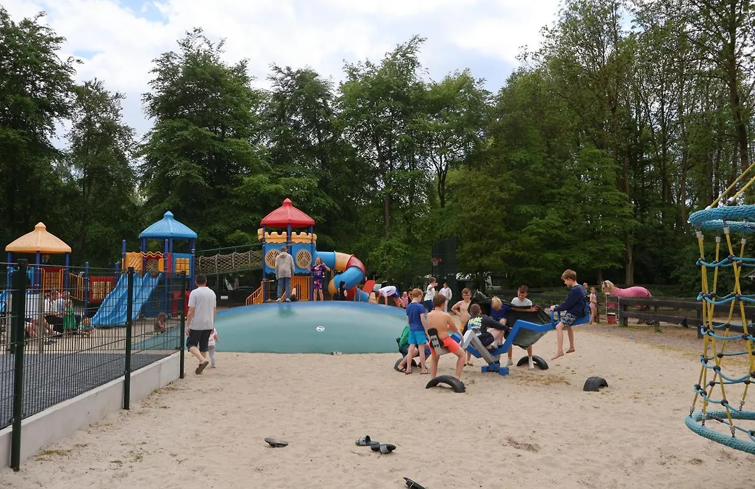 Vakantiepark T Urkerbos - Blokhutje-1